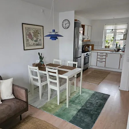 Lejlighed B Med Dejlig Privat Gardhave Pa Thuro Kaeledyr Er Ikke Gratis Og Skal Tilfojes Svendborg Exterior photo