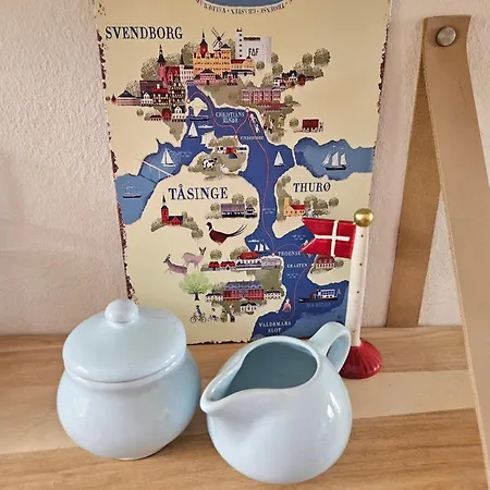 Lejlighed B Med Dejlig Privat Gardhave Pa Thuro Kaeledyr Er Ikke Gratis Og Skal Tilfojes Svendborg Exterior photo